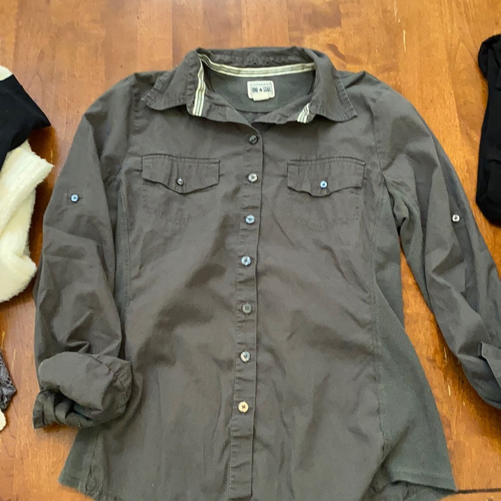 Converse button down fitted army shirt
